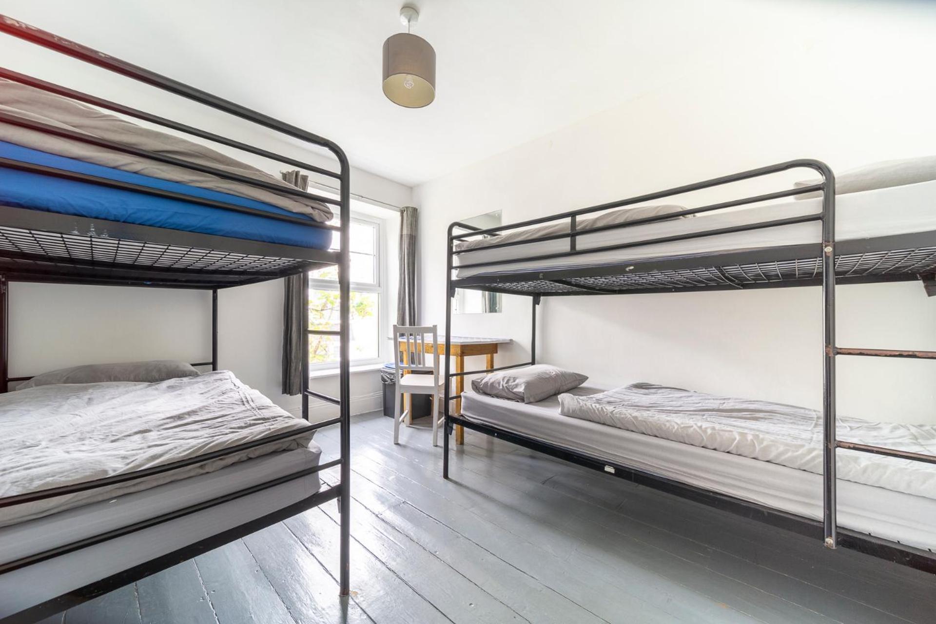 New Quay Palace Surf Lodge מראה חיצוני תמונה